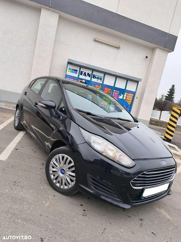 Second-hand Ford Fiesta Trend 75 CP (55 kW) 2016 Culoarenegru Hatchback