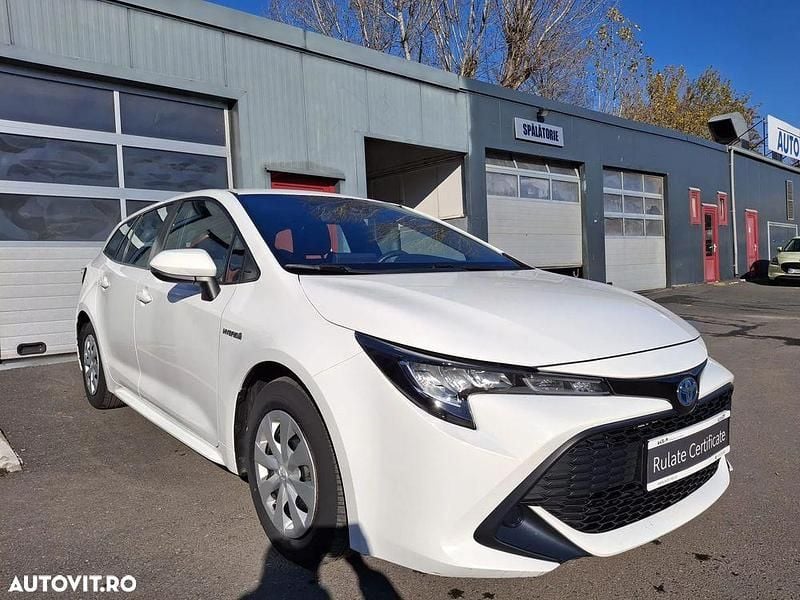 Second-hand Toyota Corolla Eco 122 CP (89 kW) 2020 Culoarealb Break