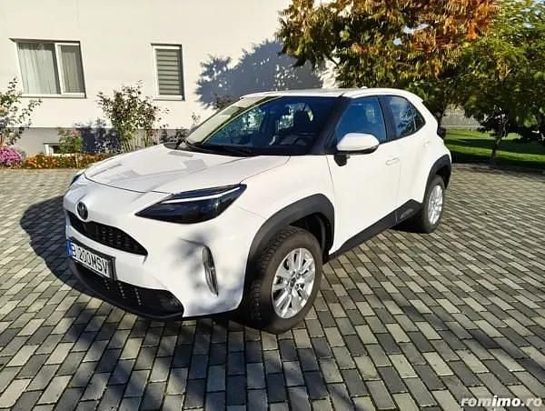 Alb Utilizat 2023 Toyota Yaris Cross SUV | 17.000 EUR - Imagine 1/4