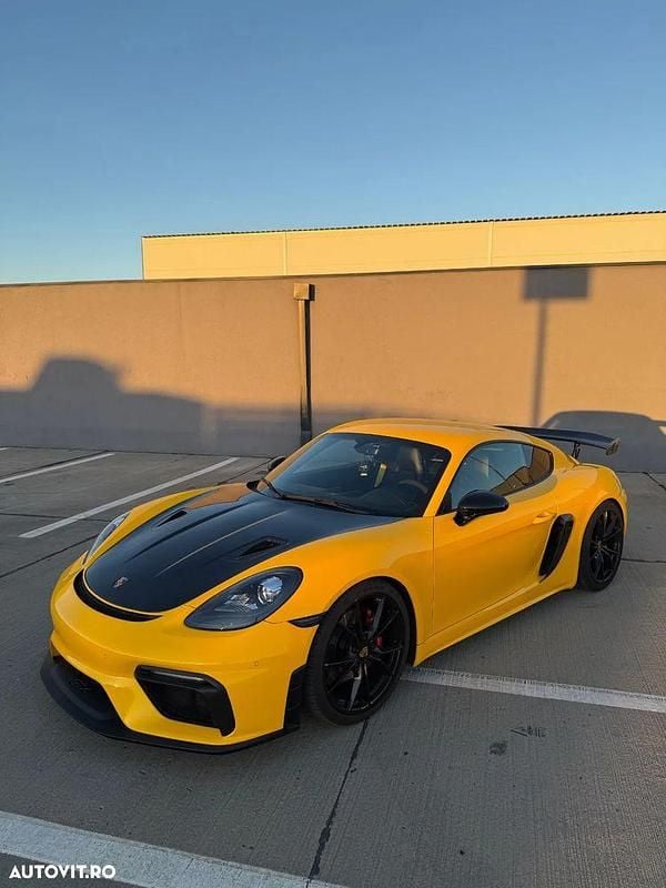 Second-hand Porsche 718 Cayman 300 CP (220 kW) 2018 Culoaregalbeuriu Coupe