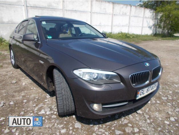 Second-hand BMW 525 Comfort Edition 204 CP (150 kW) 2012 Maro Berlinǎ