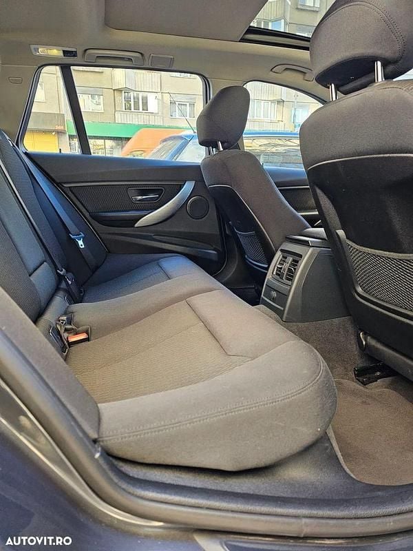 Second-hand BMW 318 143 CP (105 kW) 2014 Culoaregri Break