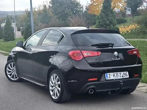 Second-hand Alfa Romeo Giulietta 105 CP (77 kW) 2013 Hatchback