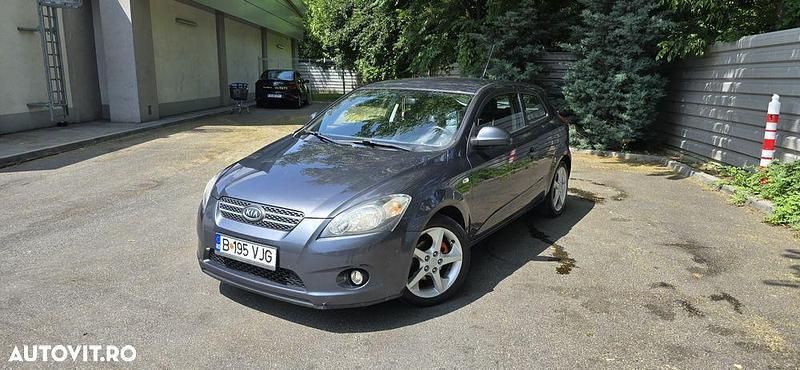 Gri Utilizat 2009 Kia ProCeed EX Hatchback | 3.000 EUR - Imagine 1/4