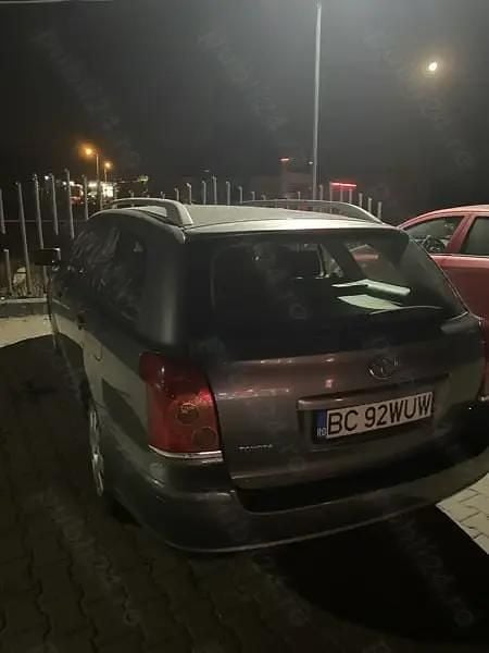 Second-hand Toyota Avensis 116 CP (85 kW) 2004 Gri Monovolum