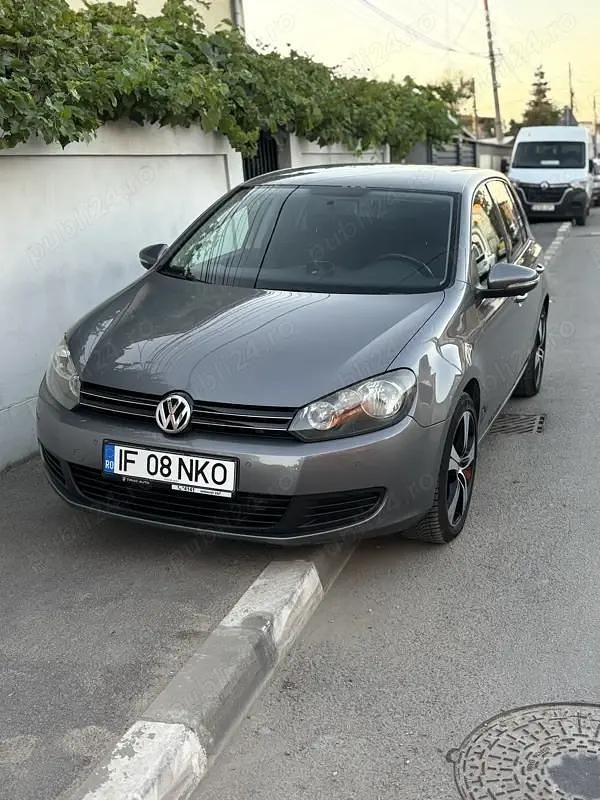 Gri Utilizat 2010 VW Golf VI Hatchback | 4.400 EUR (Super Preț) - Imagine 1/4