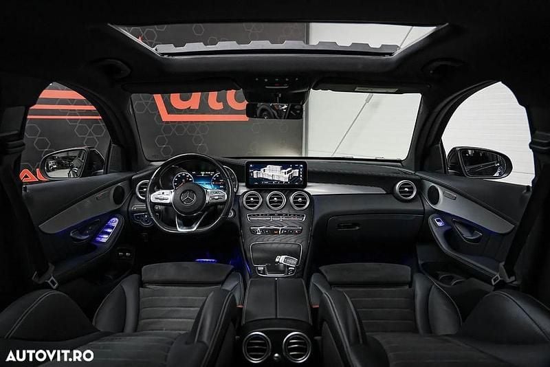 Second-hand Mercedes GLC300 AMG line 313 CP (230 kW) 2022 Culoarenegru Coupe