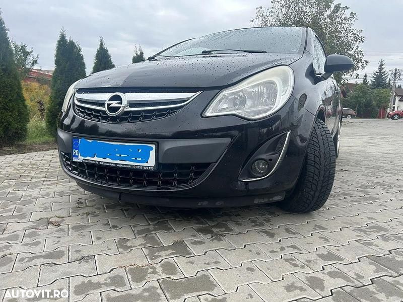 Culoarenegru Utilizat 2012 Opel Corsa Essentia Hatchback | 4.600 EUR (Preț OK) - Imagine 1/4