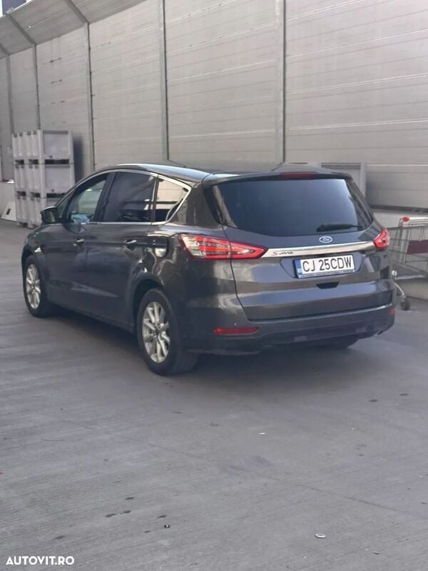Second-hand Ford S-MAX Titanium 150 CP (110 kW) 2017 Gri Monovolum