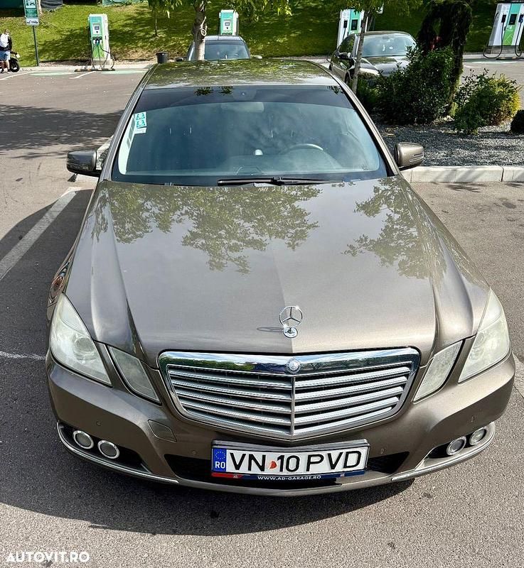 Culoaregri Utilizat 2010 Mercedes E220 Elegance Berlinǎ | 7.800 EUR (Preț OK) - Imagine 1/4