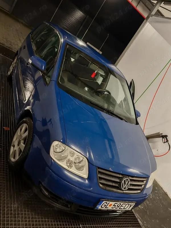 Utilizat 2004 VW Touran Monovolum | 2.250 EUR (Preț OK) - Imagine 1/4