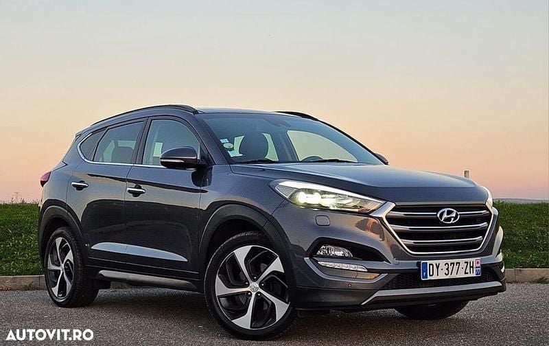 Culoaremaro Second-hand 2016 Hyundai Tucson Premium SUV | 14.000 EUR (Preț OK) - Imagine 1/4