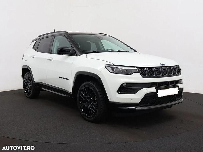 Alb Utilizat 2023 Jeep Compass SUV | 31.500 EUR - Imagine 1/4