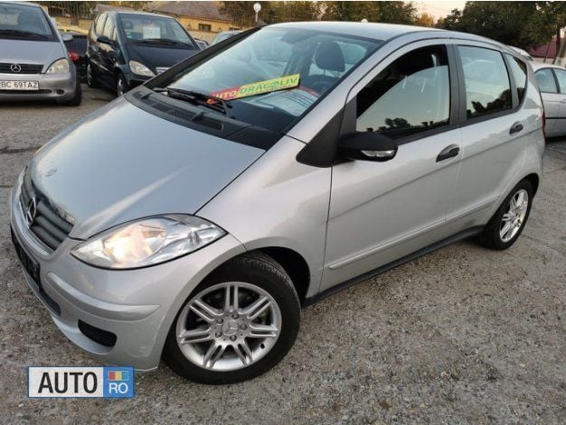 Argint Utilizat 2016 Mercedes A180 Hatchback | 2.799 EUR - Imagine 1/4