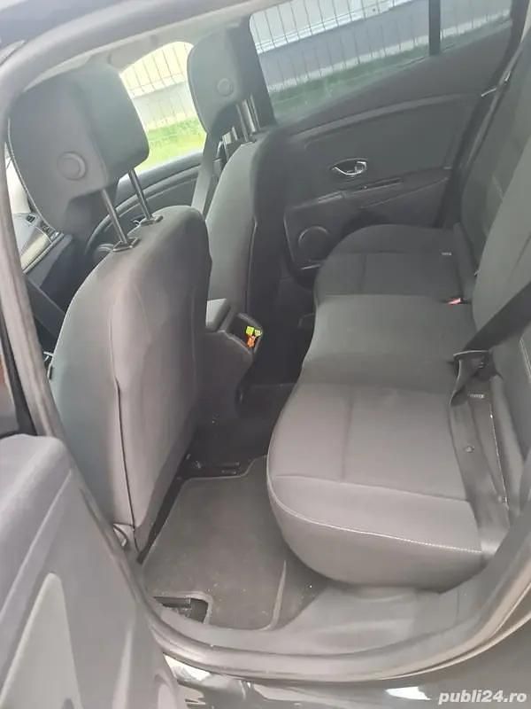 Second-hand Renault Mégane 130 CP (95 kW) 2014 Negru Berlinǎ