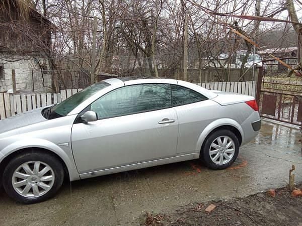 Second-hand Renault Mégane II 99 CP (72 kW) 2006 Argintiu Cabrio