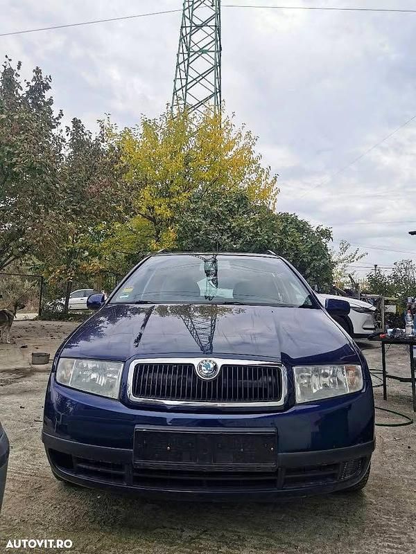 Culoarealbastru Utilizat 2003 Skoda Fabia Elegance Break | 1.750 EUR (Preț OK) - Imagine 1/4