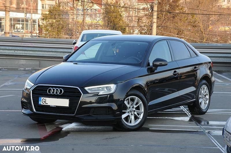 Negru Utilizat 2020 Audi A3 Sportback Berlinǎ | 13.500 EUR (Super Preț) - Imagine 1/4