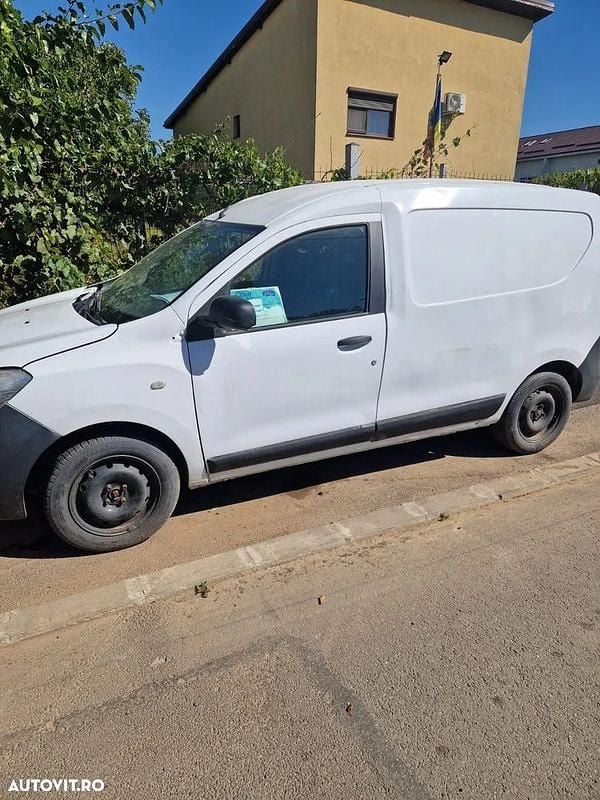Culoarealb Utilizat 2017 Dacia Dokker Van | 2.700 EUR (Super Preț) - Imagine 1/4