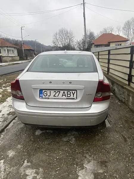 Second-hand Volvo S40 136 CP (100 kW) 2005 Gri Berlinǎ