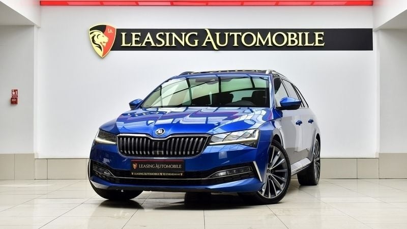 Albastru Utilizat 2020 Skoda Superb LAURIN & KLEMENT Break | 23.990 EUR (Preț bun) - Imagine 1/4