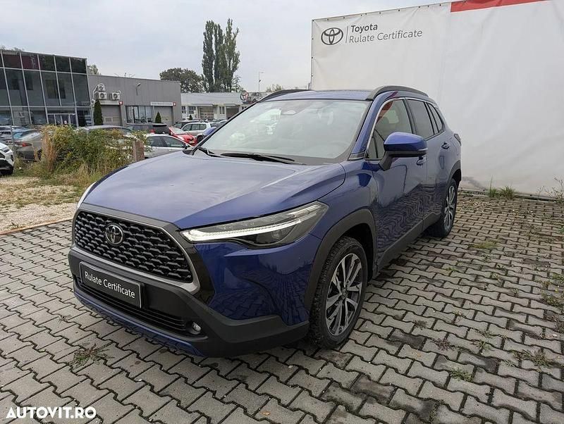 Culoarealbastru Utilizat 2024 Toyota Corolla Cross SUV | 35.414 EUR (Preț OK) - Imagine 1/4