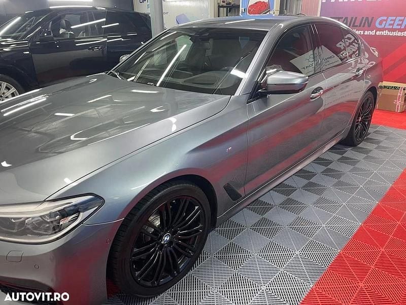 Culoaregri Utilizat 2017 BMW 520 Berlinǎ | 28.000 EUR (Scump) - Imagine 1/4