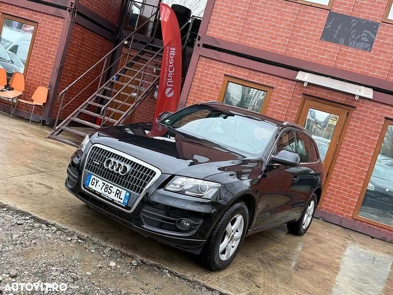 Culoarenegru Utilizat 2011 Audi Q5 SUV | 10.499 EUR (Preț OK) - Imagine 1/4