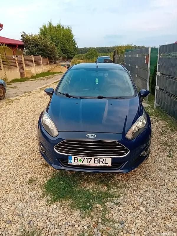 Second-hand Ford Fiesta 55 CP (40 kW) 2014 Albastru Hatchback