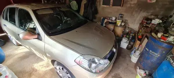 Galben Utilizat 2009 Renault Symbol II Berlinǎ | 3.500 EUR (Preț OK) - Imagine 1/4