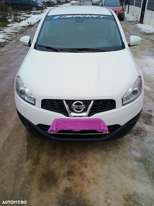 Culoarealb Second-hand 2013 Nissan Qashqai N-Connecta SUV | 6.150 EUR (Preț OK) - Imagine 1/4