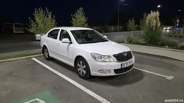 Alb Second-hand 2012 Skoda Octavia Business Line Hatchback | 5.000 EUR (Preț OK) - Imagine 1/4