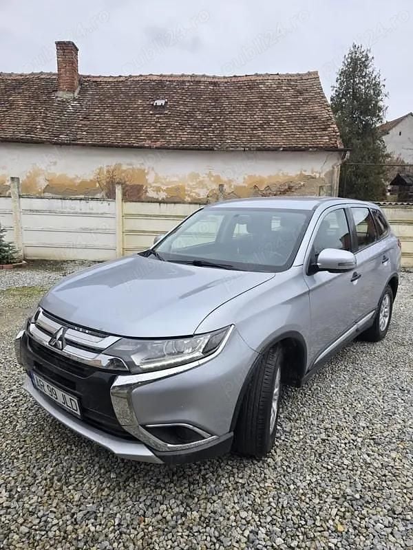 Second-hand Mitsubishi Outlander 150 CP (110 kW) 2017 SUV