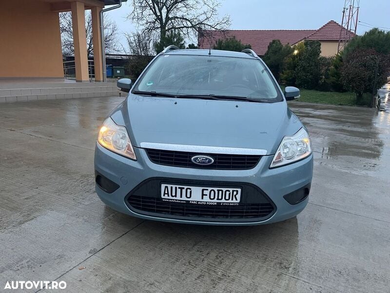 Gri Utilizat 2010 Ford Focus SYNC Edition Break | 2.790 EUR (Preț OK) - Imagine 1/4