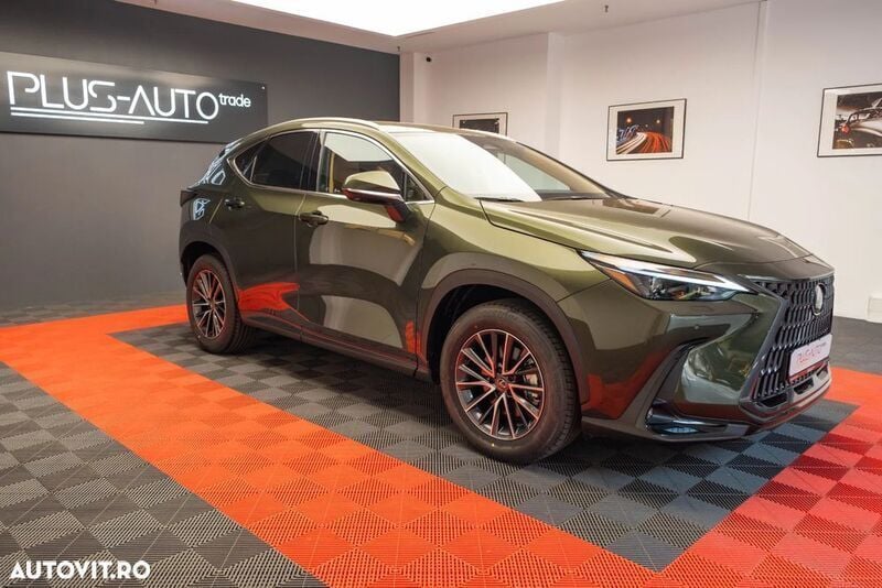 Verde Nouă 2025 Lexus NX350h Executive Line Berlinǎ | 56.945 EUR - Imagine 1/4