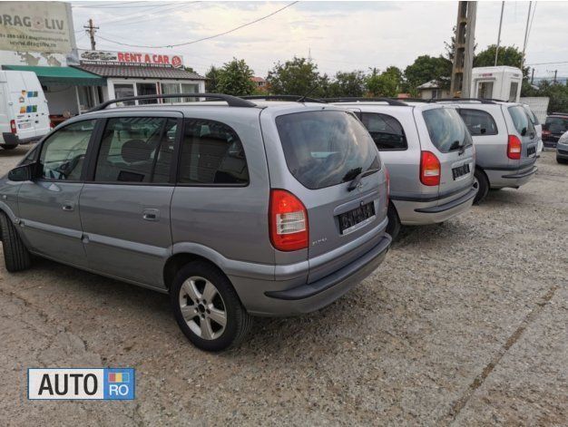 Gri Utilizat 2002 Opel Zafira Monovolum | 1.499 EUR - Imagine 1/4