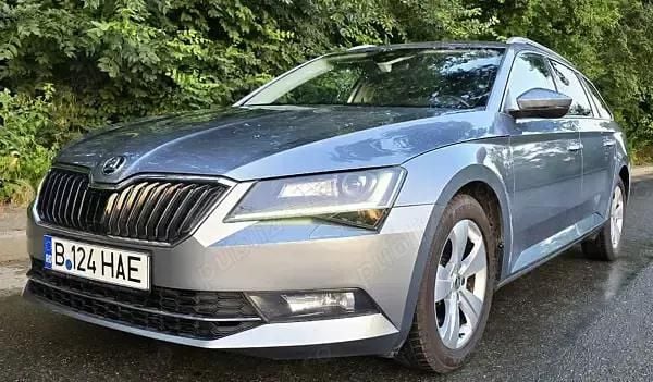 Gri Utilizat 2019 Skoda Superb Break | 14.500 EUR (Super Preț) - Imagine 1/4