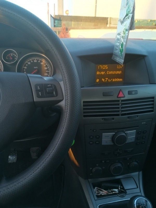 Second-hand Opel Astra 101 CP (74 kW) 2005 Gri Break