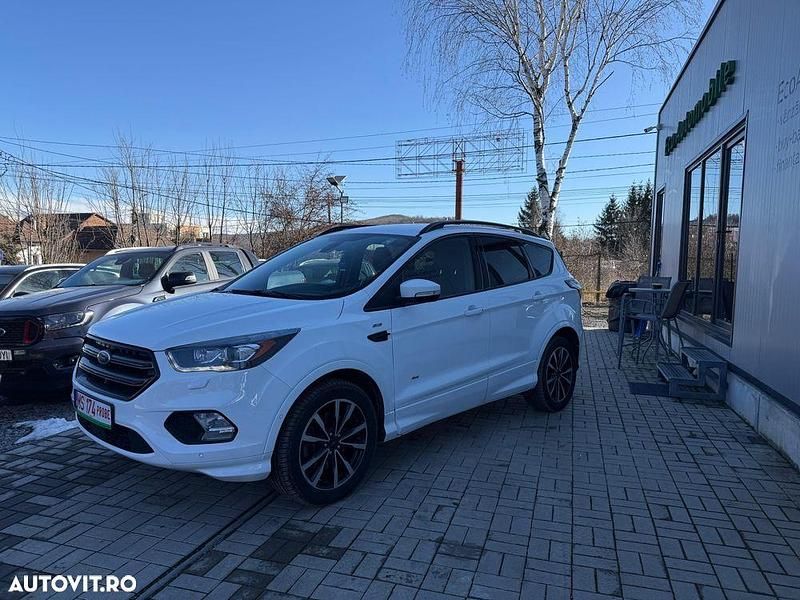 Second-hand Ford Kuga ST-Line 150 CP (110 kW) 2017 Culoarealb SUV