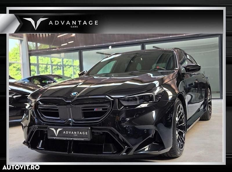 Culoarenegru Nouă 2025 BMW M5 Advantage Break | 136.729 EUR (Preț bun) - Imagine 1/4