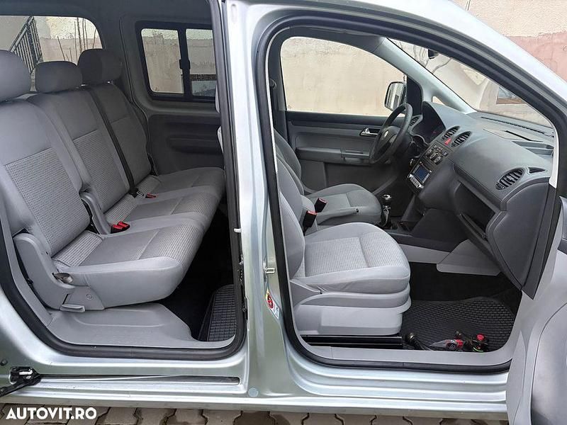 Second-hand VW Caddy Maxi Life 105 CP (77 kW) 2009 Culoaregri Monovolum