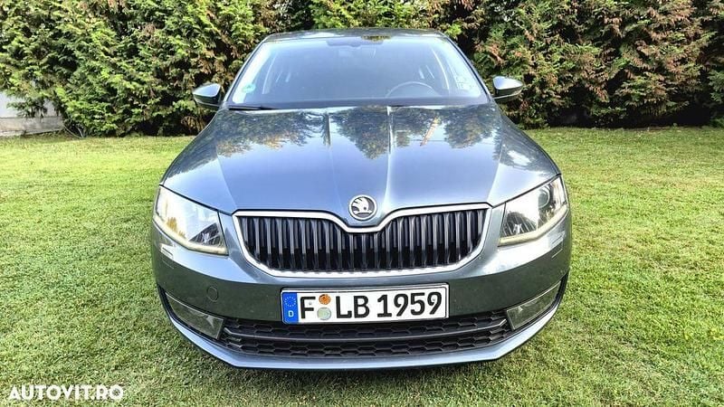 Gri Utilizat 2016 Skoda Octavia Style Berlinǎ | 8.999 EUR (Preț bun) - Imagine 1/4