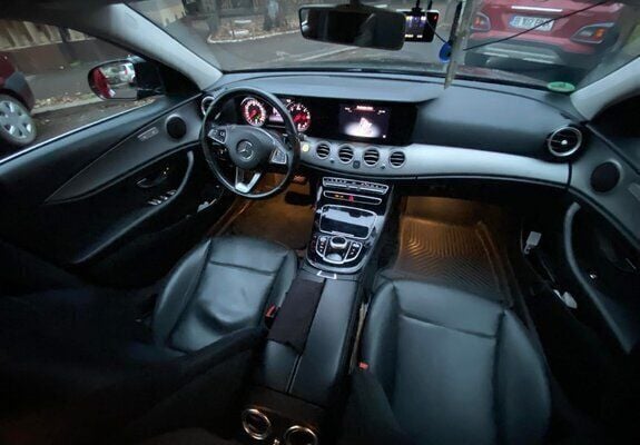 Second-hand Mercedes E200 AMG 150 CP (110 kW) 2018 Negru Break