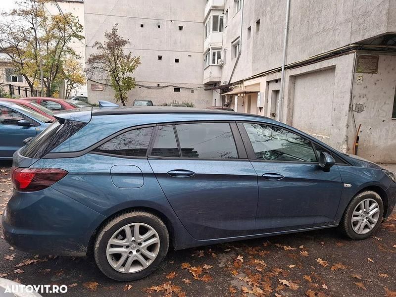 Second-hand Opel Astra Enjoy 110 CP (80 kW) 2017 Culoarealbastru Break