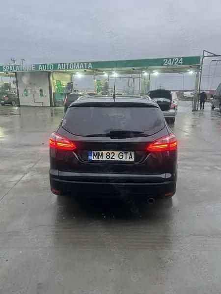 Second-hand Ford Focus 141 CP (103 kW) 2012 Negru Hatchback