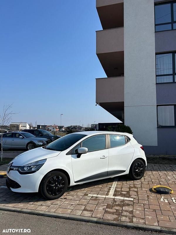 Second-hand Renault Clio IV 90 CP (66 kW) 2016 Culoarealb