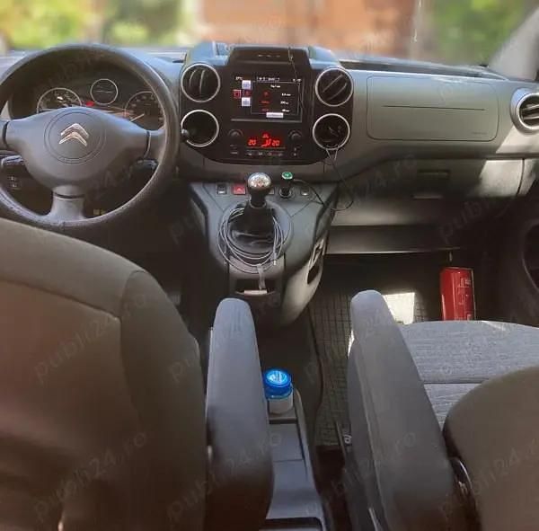 Second-hand Citroën Berlingo 100 CP (73 kW) 2016 Maro Monovolum