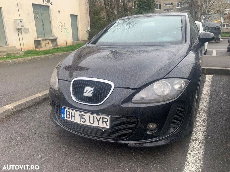 Negru Utilizat 2011 Seat Leon Sport Hatchback | 3.000 EUR (Preț OK) - Imagine 1/4