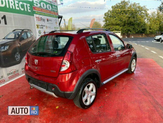Second-hand Dacia Sandero Stepway 90 CP (66 kW) 2011 Roșu Hatchback