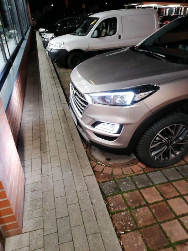 Second-hand Hyundai Tucson 177 CP (130 kW) 2020 Auriu SUV
